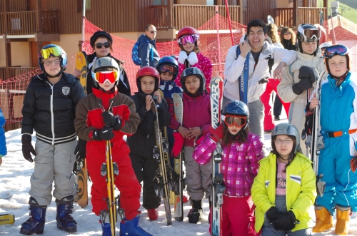 Le groupe flocon Première prépare sa descente de piste.