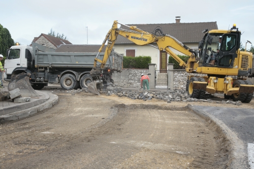 L’intersection rues Pasteur et G-Péri déshabillée de ses pavés