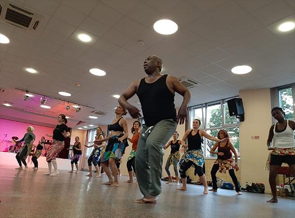 Annuaire africa danse mbonda