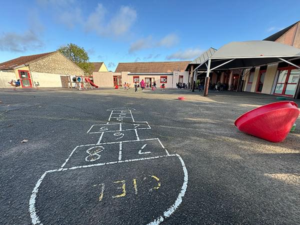 Cour de l’école maternelle de Buchelay