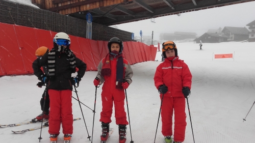 Tyllan, Bilel et Nathan avant les cours de ski